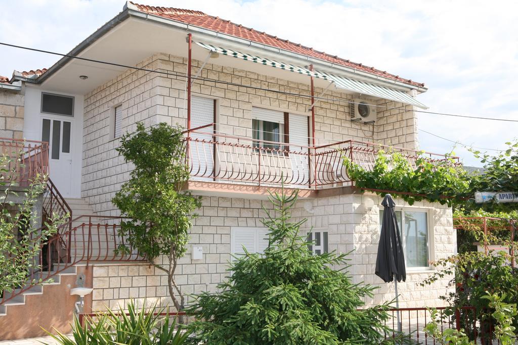 Apartment Nives Трогир Экстерьер фото