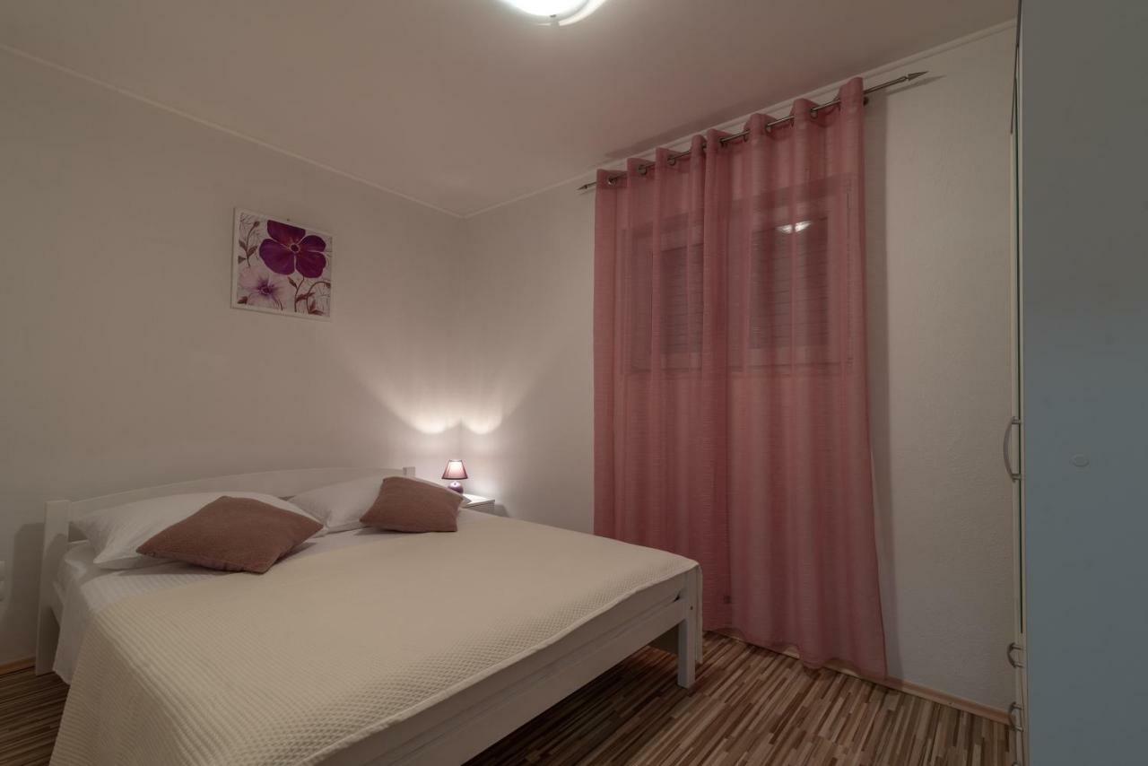 Apartment Nives Трогир Экстерьер фото