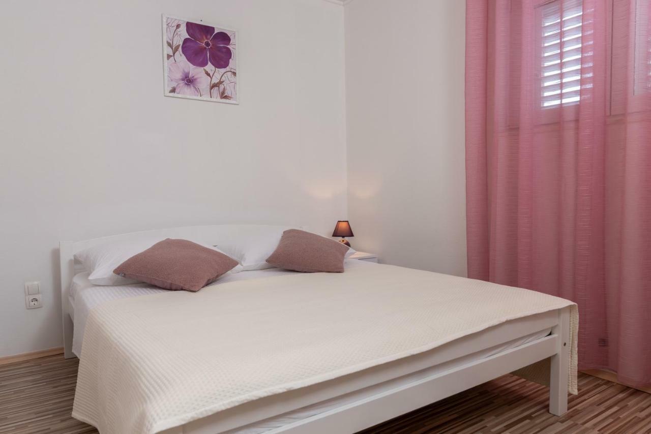 Apartment Nives Трогир Экстерьер фото