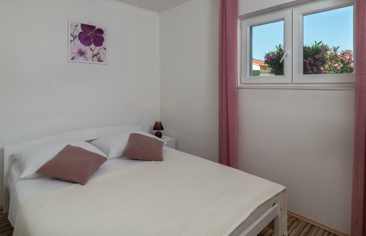 Apartment Nives Трогир Экстерьер фото