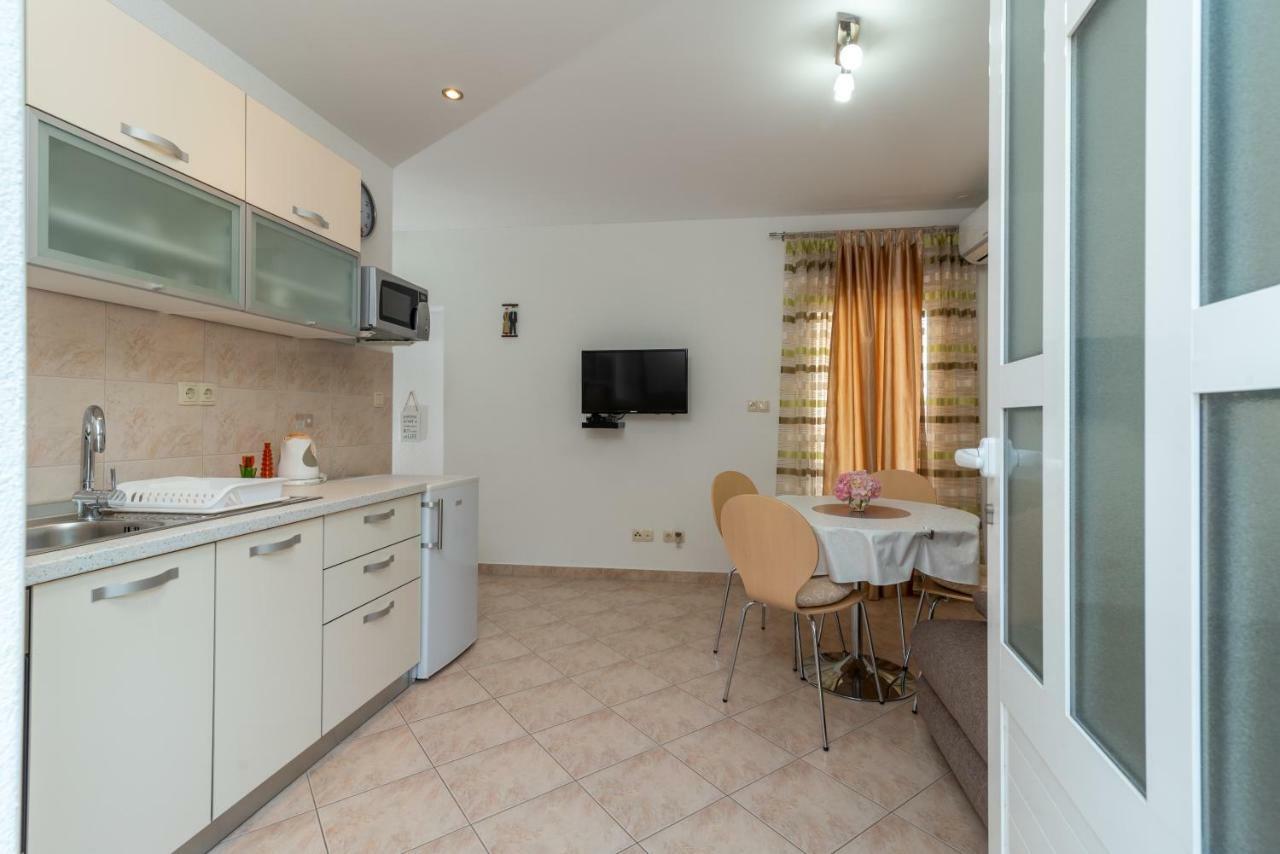 Apartment Nives Трогир Экстерьер фото