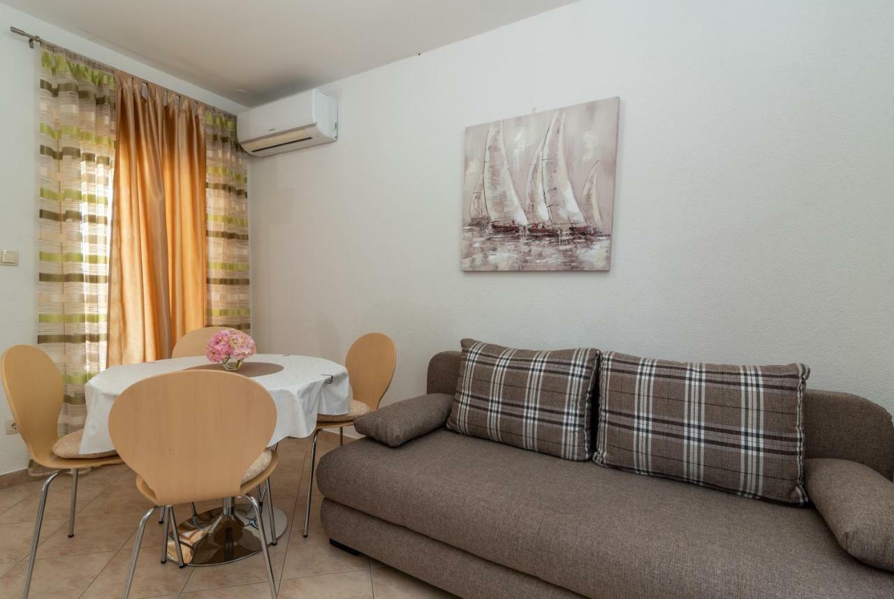 Apartment Nives Трогир Экстерьер фото