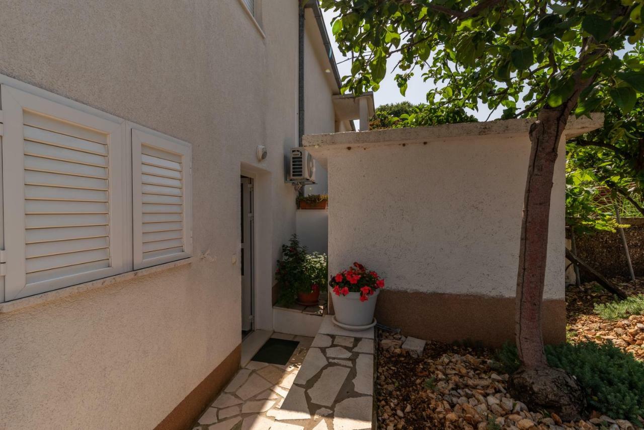 Apartment Nives Трогир Экстерьер фото
