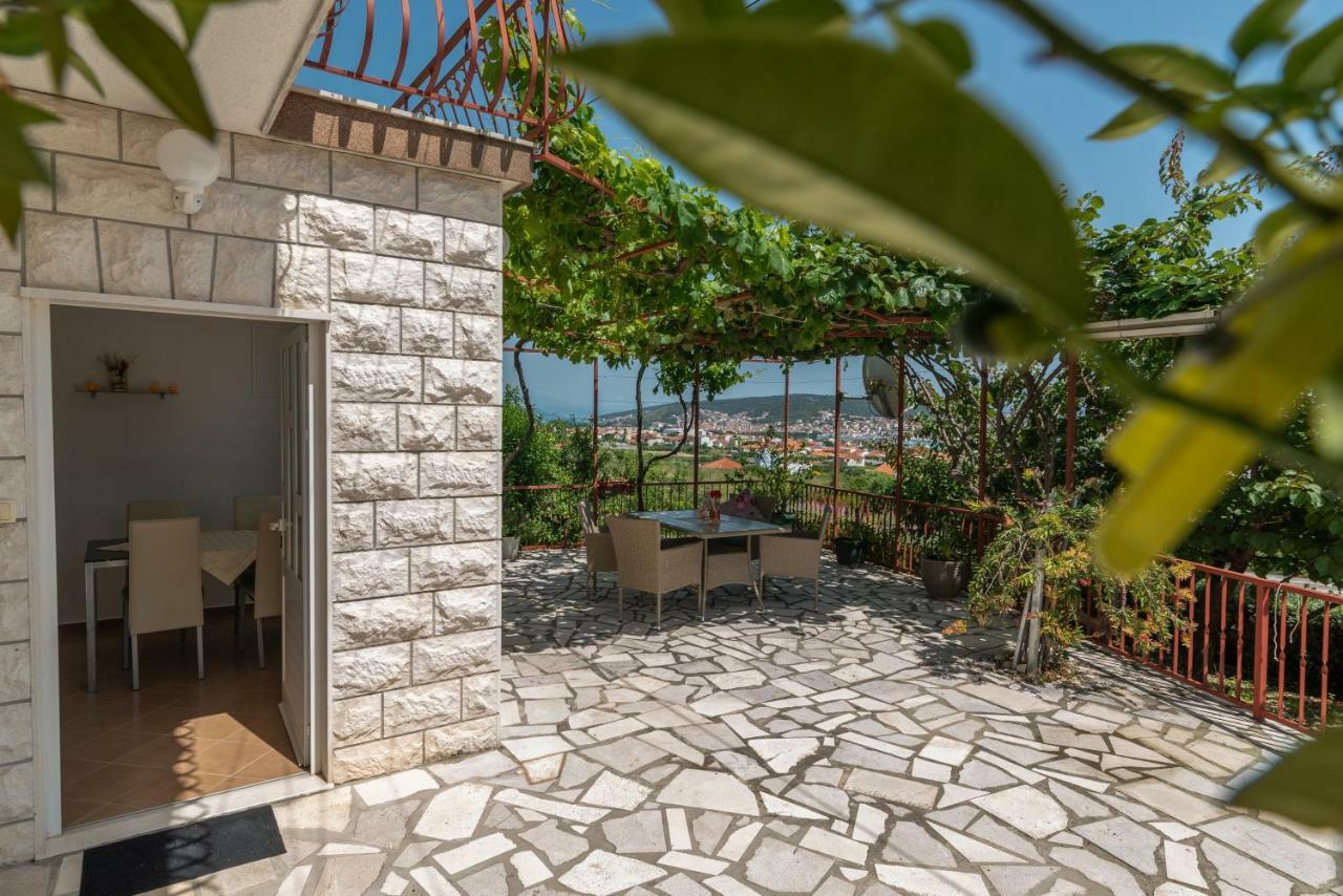 Apartment Nives Трогир Экстерьер фото