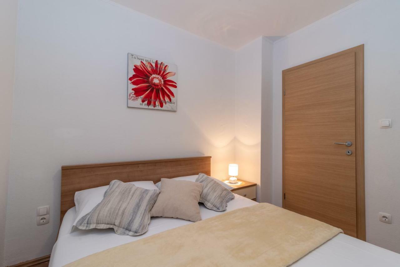 Apartment Nives Трогир Экстерьер фото