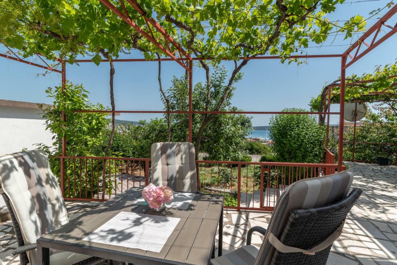 Apartment Nives Трогир Экстерьер фото